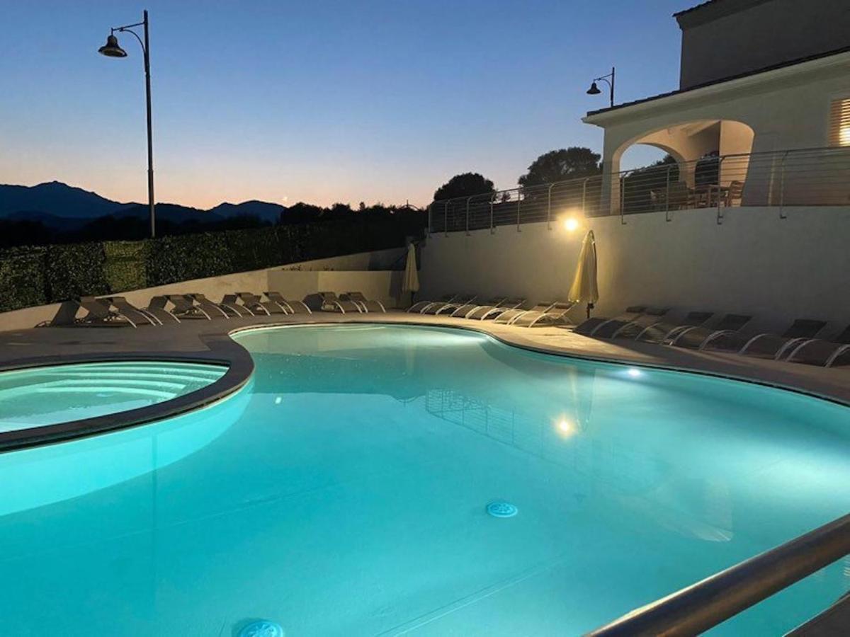 Residence Sardegnasummer Li Mori Budoni Buitenkant foto