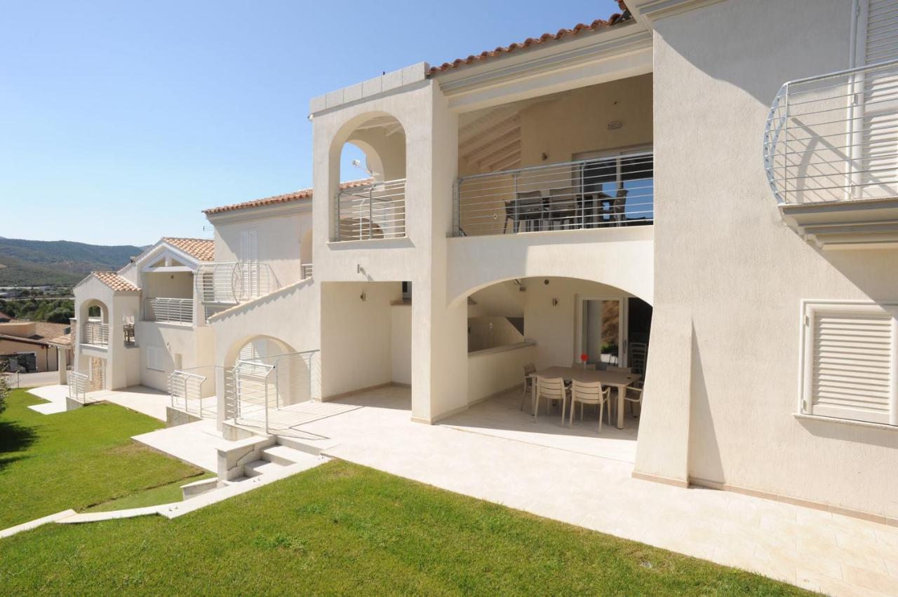 Residence Sardegnasummer Li Mori Budoni Buitenkant foto